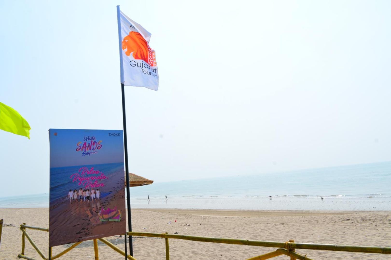 White Sands Bay Mandvi Buitenkant foto